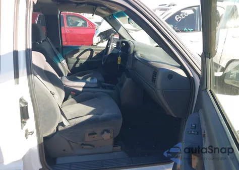 2002 Chevrolet Silverado 1500 Ls z USA, uszkodzony, nr VIN 2GCEC19T621196193